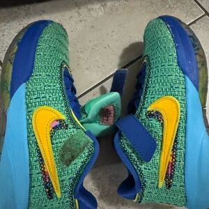 Nike Kids' Green and Blue Sneakers with Yellow Accents